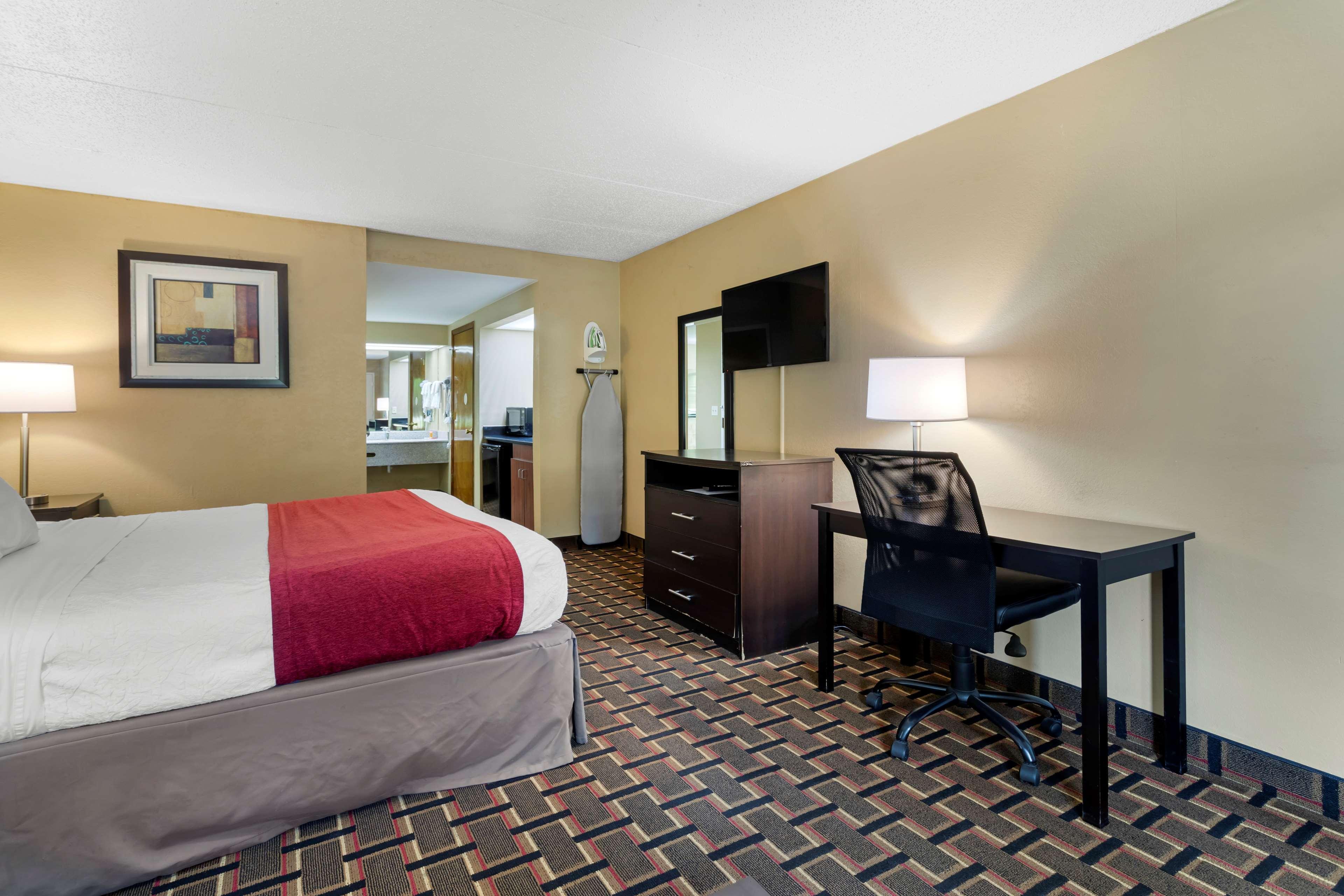 Surestay Hotel By Best Western Lenoir City Buitenkant foto