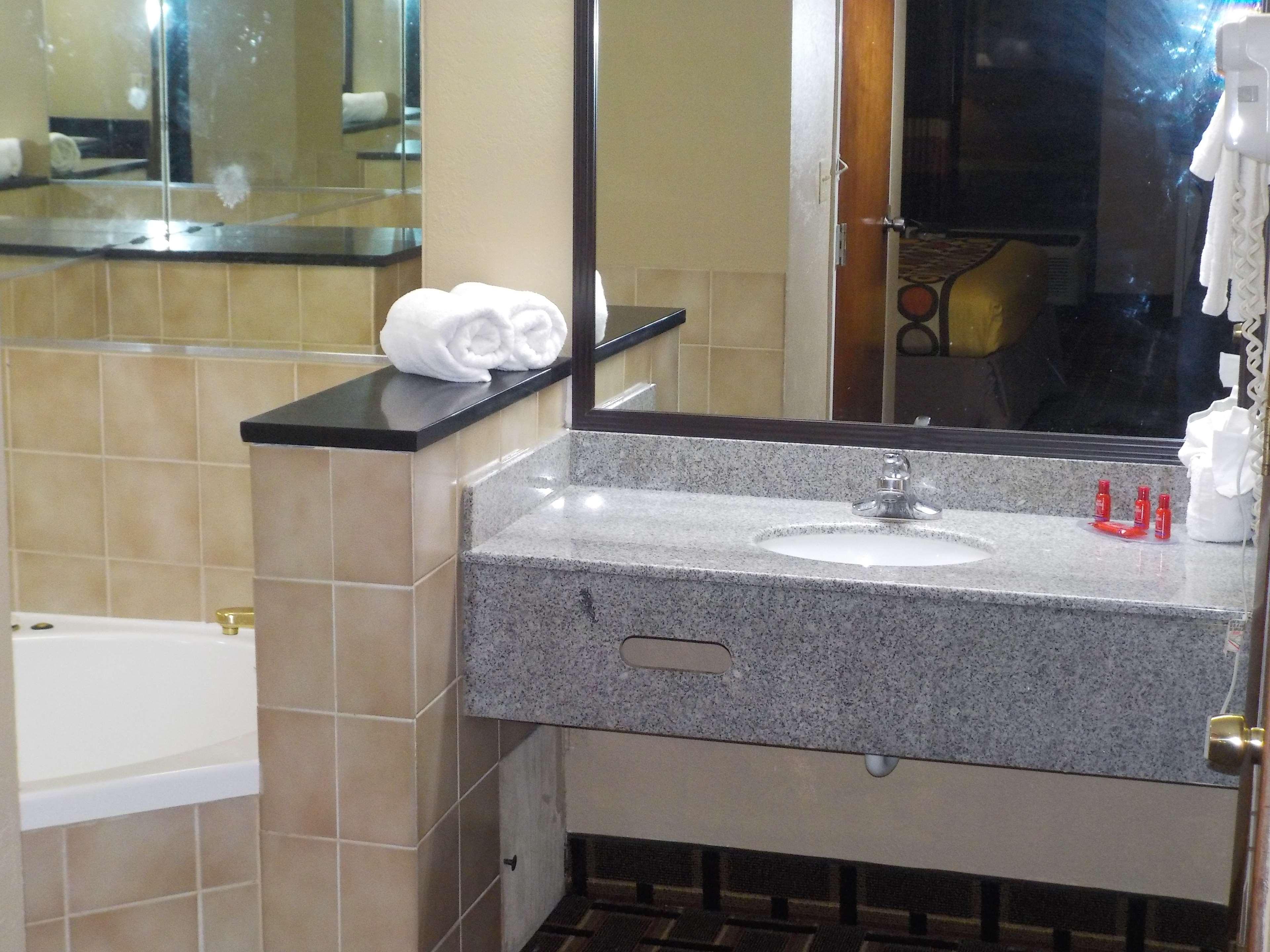 Surestay Hotel By Best Western Lenoir City Buitenkant foto
