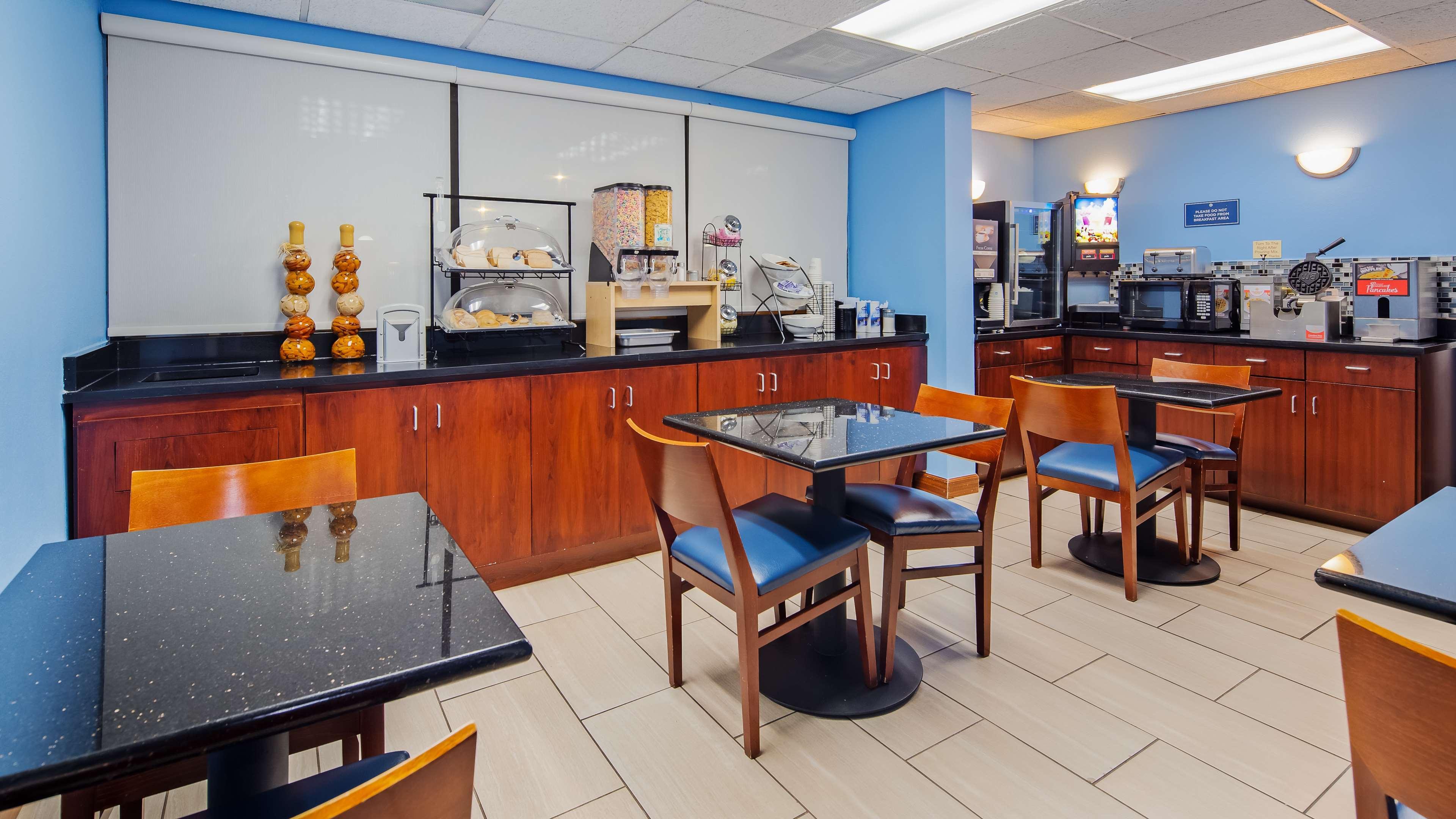 Surestay Hotel By Best Western Lenoir City Buitenkant foto
