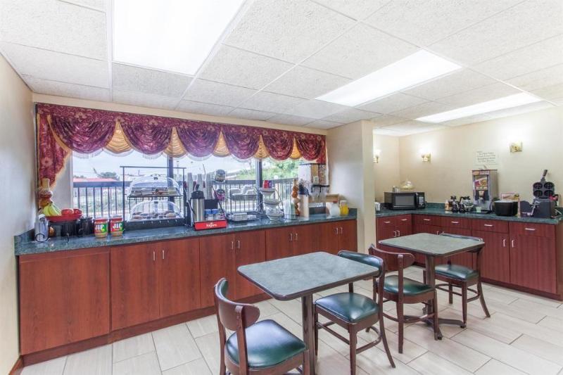 Surestay Hotel By Best Western Lenoir City Buitenkant foto