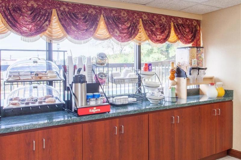 Surestay Hotel By Best Western Lenoir City Buitenkant foto